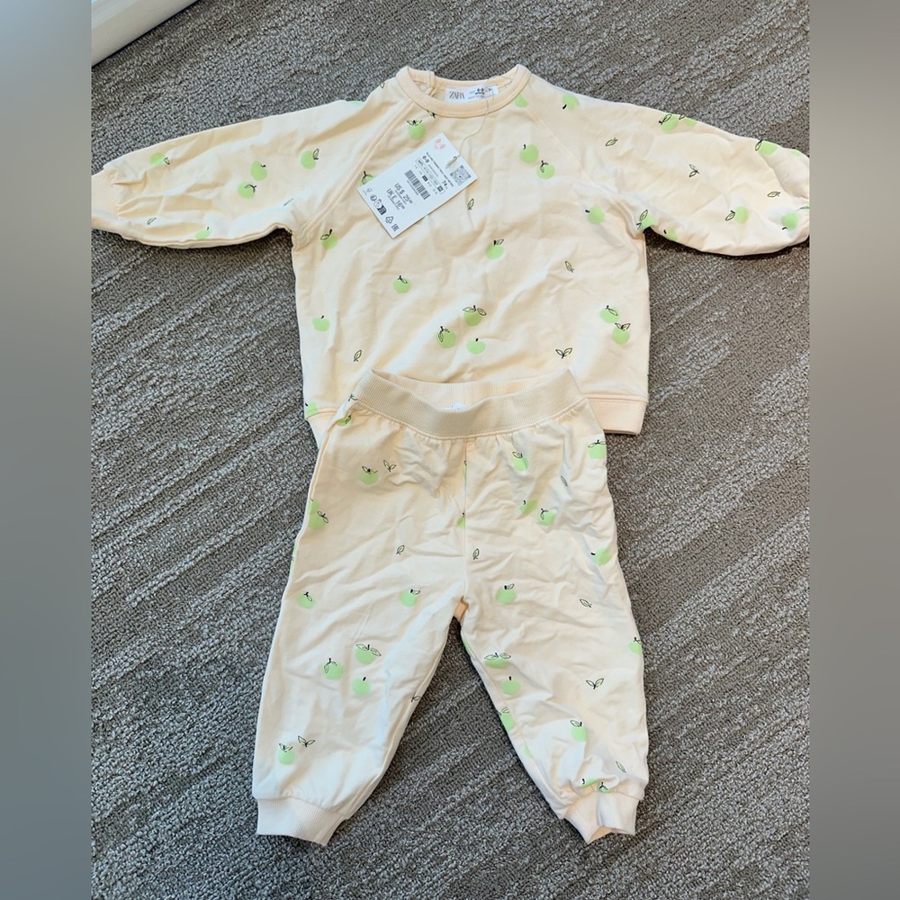 Zara Baby 6-9 Months Sweatshirt and Jogger Pants Matching Set